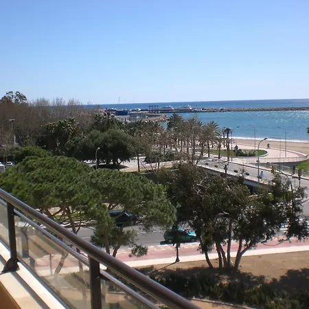 Frente A La Playa En Апартаменты *